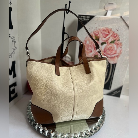 Coach Hadley Luxe Grain Pebbled Leather Ivory and Cognac   Tote bag - Picture 4 of 14
